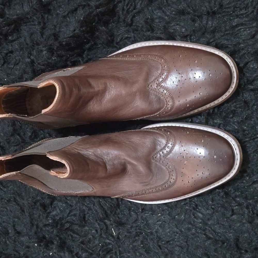 Wingtip Chelsea Boot